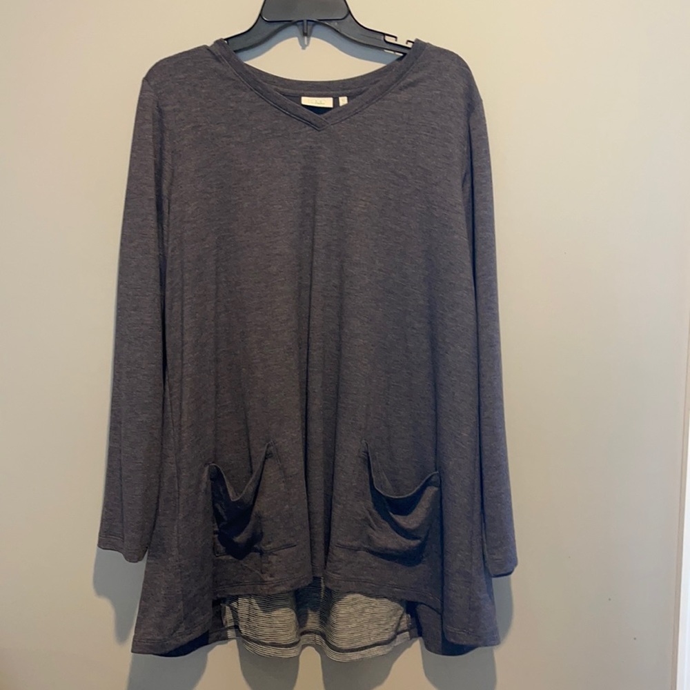 Like new tunic mixed media